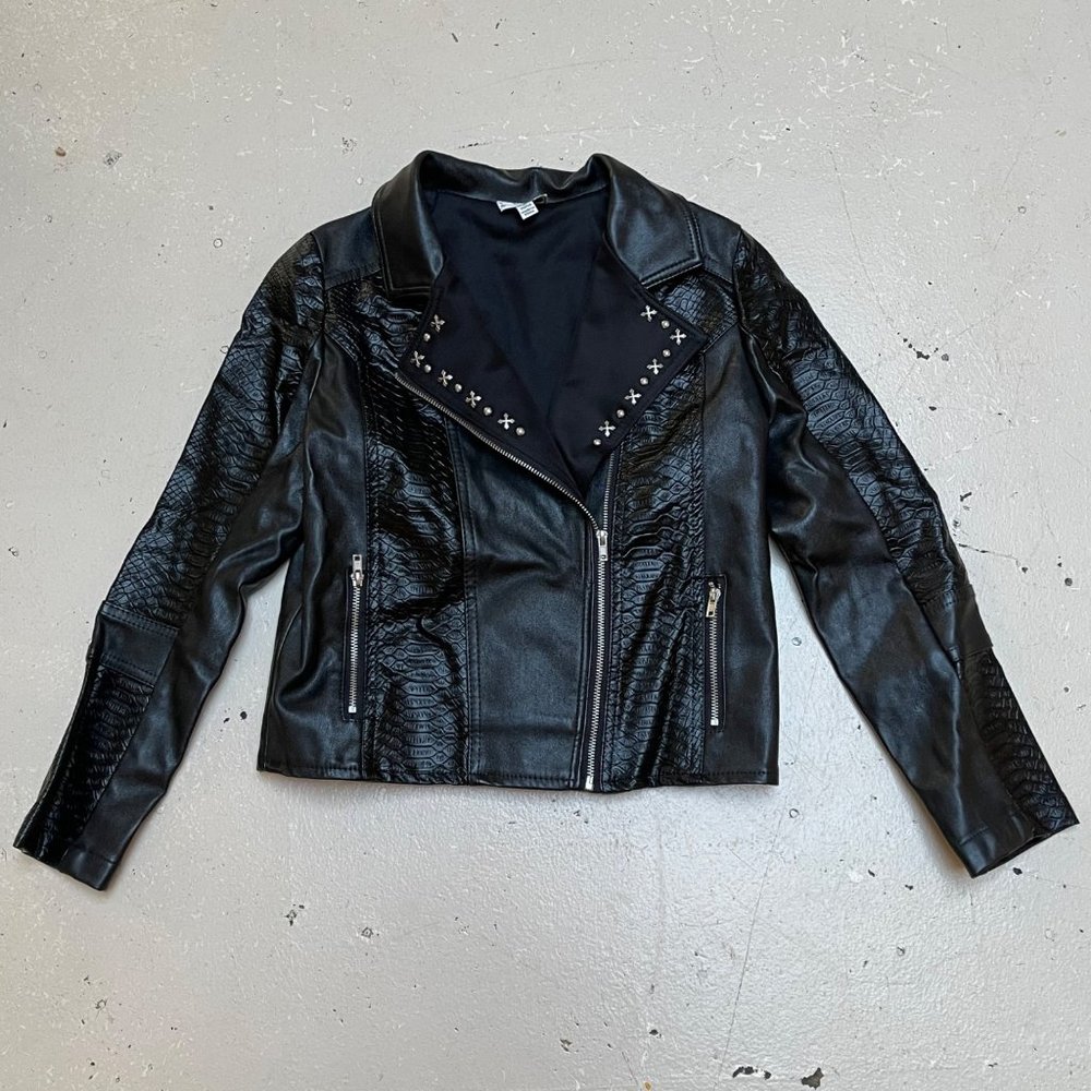 D Signed Disney Black Faux Leather Moto Jacket Girls Medium 10/12 Silver Studs - Picture 1 of 10